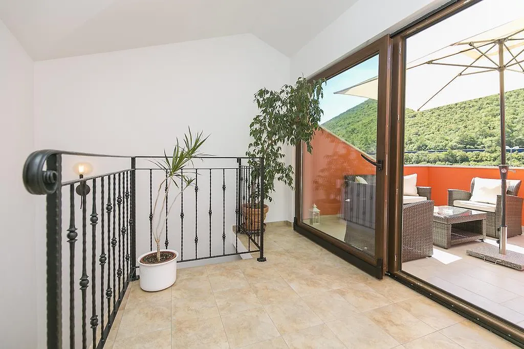 Haus In Istrien Direkt Am Meer Plomin Holiday home