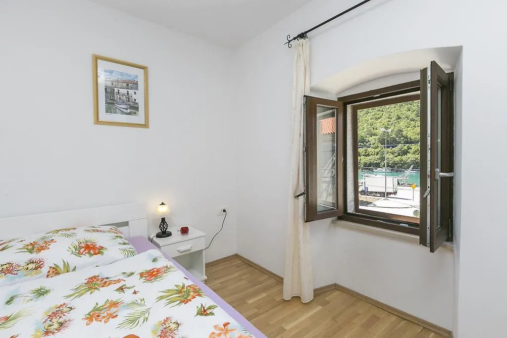 Holiday home Haus In Istrien Direkt Am Meer Plomin