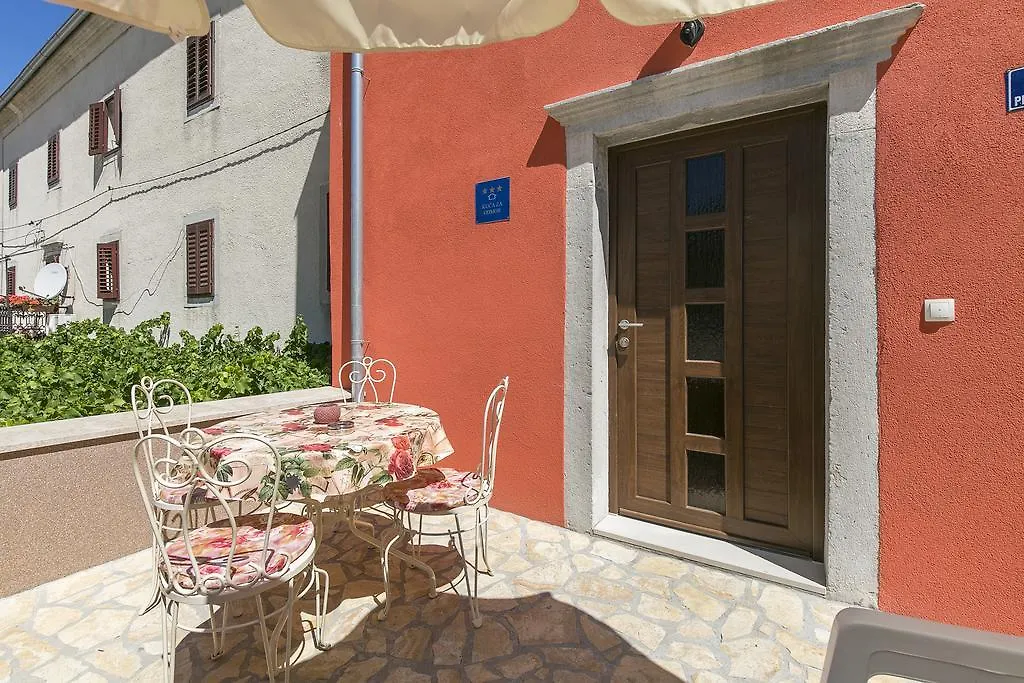 Haus In Istrien Direkt Am Meer Plomin 0*,